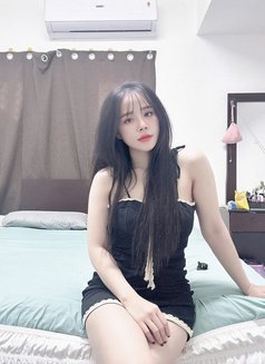 sarah - escort in Riyadh Photo 2 of 5