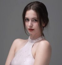 Nhi Mẫn - escort in Singapore