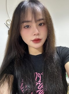 Nhi - escort in Abu Dhabi Photo 3 of 3