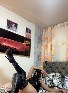 Nhicole lim - Transsexual escort in Manila Photo 7 of 19
