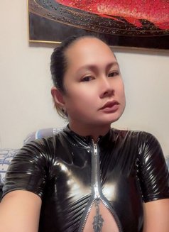 Nhicole lim - Transsexual escort in Manila Photo 16 of 19