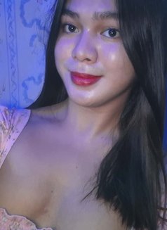 Nhics - escort in Manila Photo 2 of 4