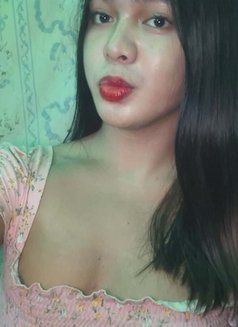 Nhics - escort in Manila Photo 3 of 4