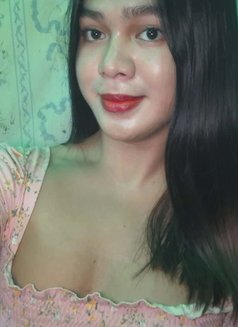 Nhics - escort in Manila Photo 4 of 4