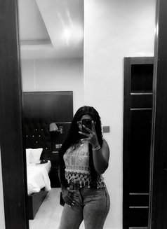 Nia - escort in Okinawa Island Photo 3 of 5