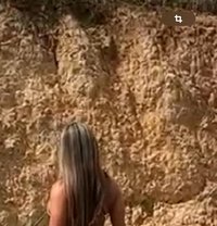 Nia - puta in Toronto