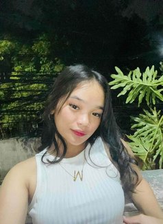Nia - puta in Manila Photo 2 of 5