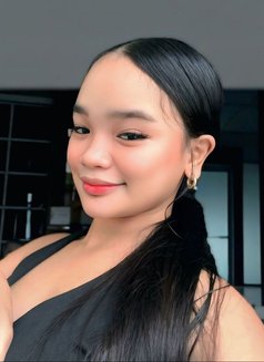 Nia - puta in Manila Photo 5 of 8