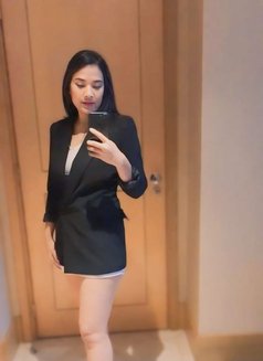 Nia - escort in Dubai Photo 8 of 9
