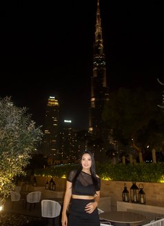 Nia - puta in Dubai Photo 7 of 7