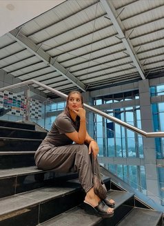 Nia Sharma - puta in Ajmān Photo 3 of 5