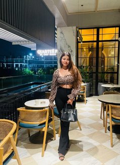 Nia Sharma - puta in Sharjah Photo 3 of 5