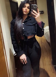 Niaa Independent - Acompañantes transexual in New Delhi Photo 2 of 5