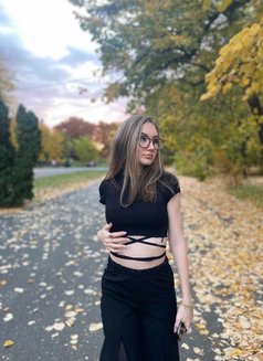 Niamh - escort in Waterford Photo 3 of 7