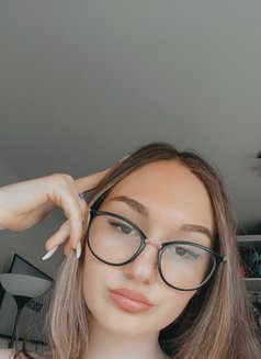 Niamh - escort in Waterford Photo 5 of 7