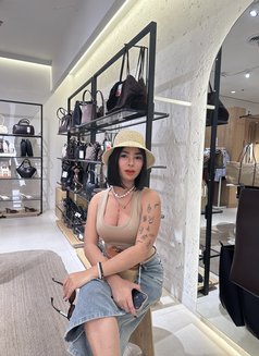 NATALIA WITH THE BIG COCK - Acompañantes transexual in Manila Photo 15 of 15