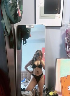 Nica Yum - escort in Taipei Photo 10 of 23