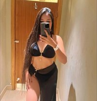 Nice - masseuse in Phuket Photo 1 of 2