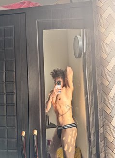 Niceboy01 - Acompañantes masculino in Abu Dhabi Photo 6 of 8