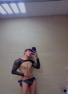 Niceboy01 - Male escort in Abu Dhabi Photo 11 of 11