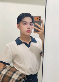 Nicha - masseur in Riyadh Photo 1 of 9