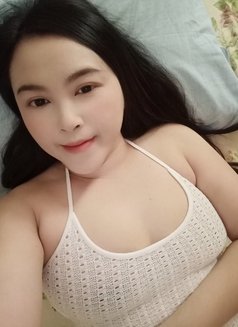 Nicha - masseuse in Al Manama Photo 2 of 3