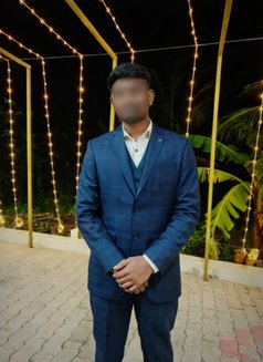 Nick - Male escort in Bangalore Photo 2 of 4