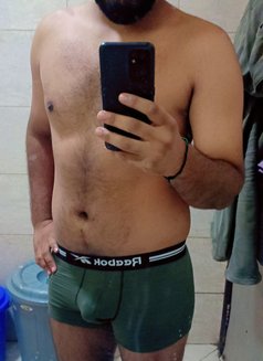 Nick - Acompañantes masculino in Dubai Photo 3 of 3