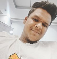 Nick - Intérprete masculino de adultos in Pune