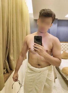 Nick Josh (Dummy) - Acompañante masculino in New Delhi Photo 1 of 7