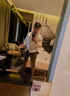 Nick Josh (Dummy) - Acompañante masculino in New Delhi Photo 5 of 7