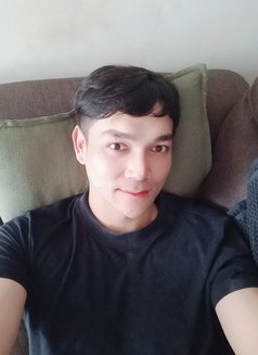 Nicki - Masajista in Muscat Photo 1 of 2