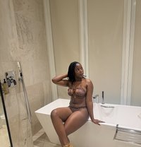 Nickie Fresh Dubai - puta in Dubai Photo 7 of 10