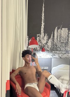 Nickky hot boy New in dubai 🇦🇪🇹🇭 - Male escort in Dubai Photo 10 of 10