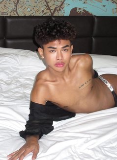 Nickky hot boy in Riyadh - Male escort in Dubai Photo 11 of 13