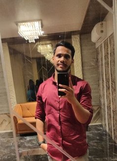 Nickshah for (mature female) - Male escort in Mumbai Photo 1 of 2