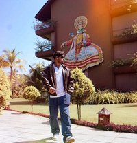 Nickwitastick - Male escort in Dubai