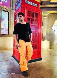 Nickwitastick - Male escort in Dubai Photo 2 of 7