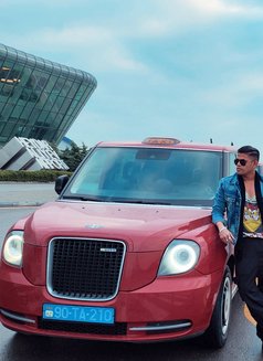 Nickwitastick - Male escort in Dubai Photo 4 of 7