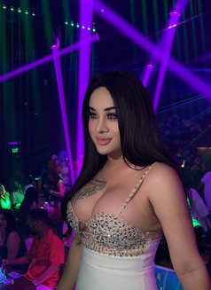 Nicky Big boobs - Acompañantes transexual in Al Manama Photo 1 of 19