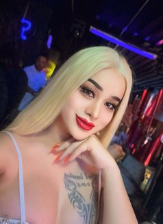 Nicky Big boobs - Transsexual escort in Al Manama Photo 13 of 13