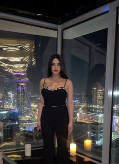 Nicky Big boobs - Transsexual escort in Al Manama Photo 1 of 22