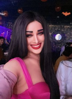 Nicky Big boobs - Transsexual escort in Al Manama Photo 22 of 22