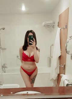 Nicky good body - Transsexual escort in Muscat Photo 25 of 28