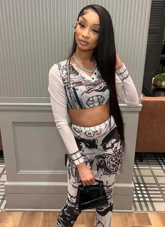 Nicky, Outcall Incall - escort in Muscat Photo 2 of 5