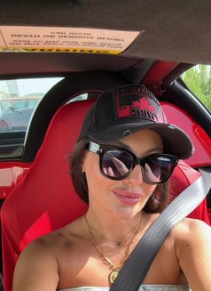 Nicky Russian Classy girl - puta in Riyadh Photo 8 of 16