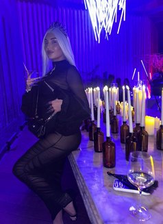 Nicky Russian have toys BDSM - escort in Abu Dhabi Photo 6 of 10