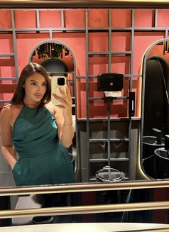 Nicky Russian have toys BDSM - escort in Abu Dhabi Photo 8 of 10