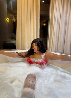 Nicky - escort in Pune Photo 3 of 5