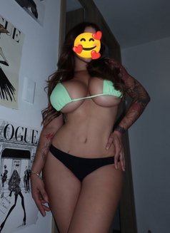 Nicky - escort in Dubai Photo 1 of 4